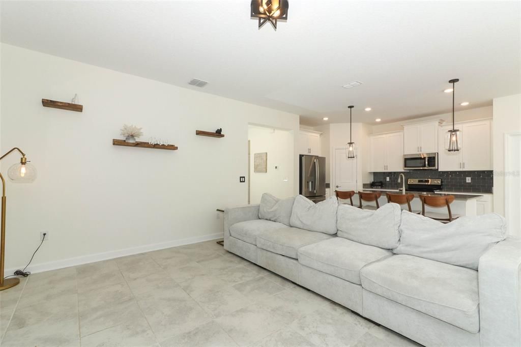 For Sale: $399,900 (3 beds, 2 baths, 1747 Square Feet)