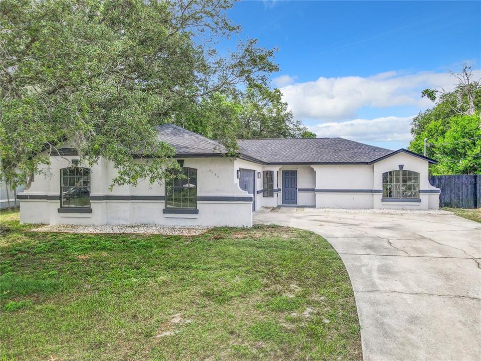 Beautiful 1600+ sf home with workshop outbuilding.