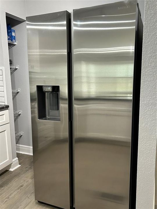 Upgraded Stainless Steel Appliances
