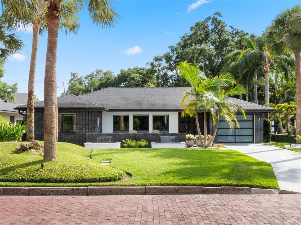 Renovated lake view gem in the Lake Davis Community of Orlando