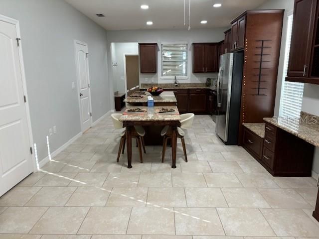 Kitchen / Built-in Desk