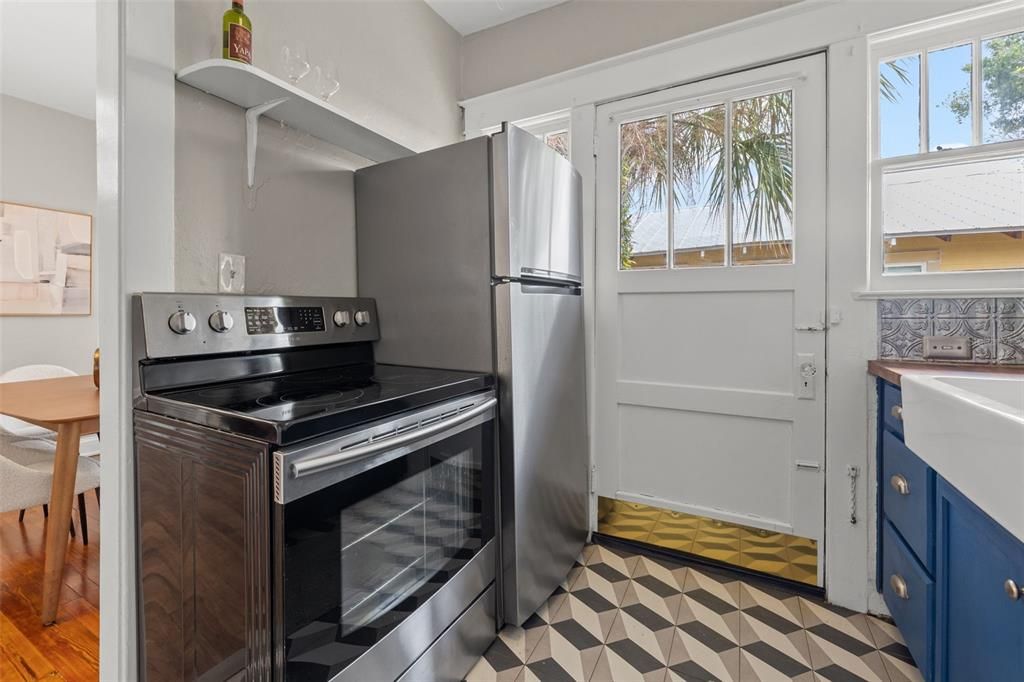 Active With Contract: $515,000 (2 beds, 0 baths, 1540 Square Feet)