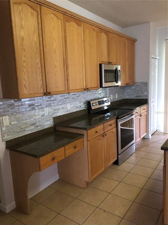 For Rent: $2,850 (4 beds, 2 baths, 2640 Square Feet)