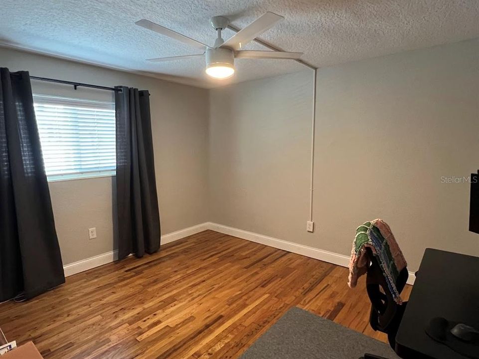 For Rent: $1,750 (2 beds, 1 baths, 1111 Square Feet)