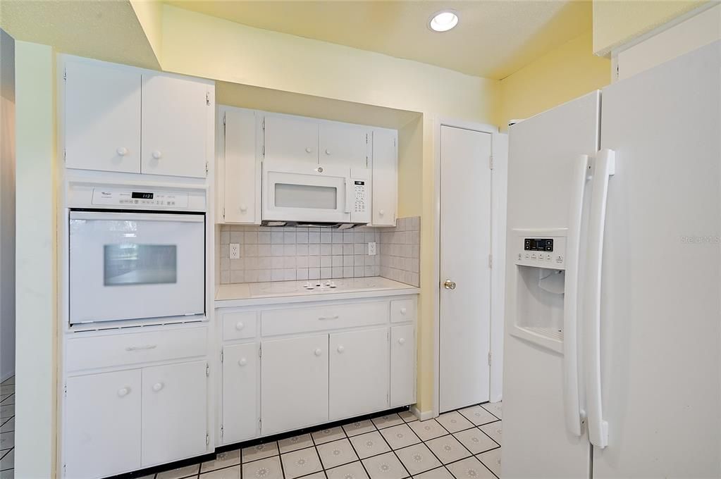 For Sale: $479,000 (2 beds, 2 baths, 1548 Square Feet)