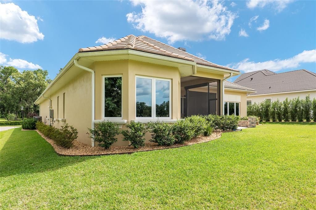 For Sale: $2,700,000 (4 beds, 3 baths, 3037 Square Feet)