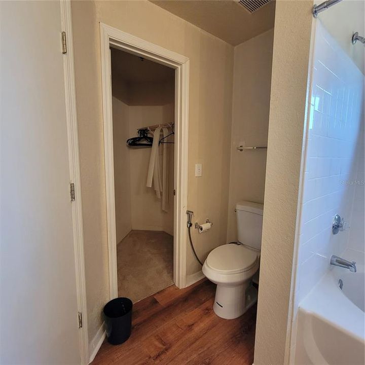 For Rent: $1,750 (2 beds, 2 baths, 1230 Square Feet)