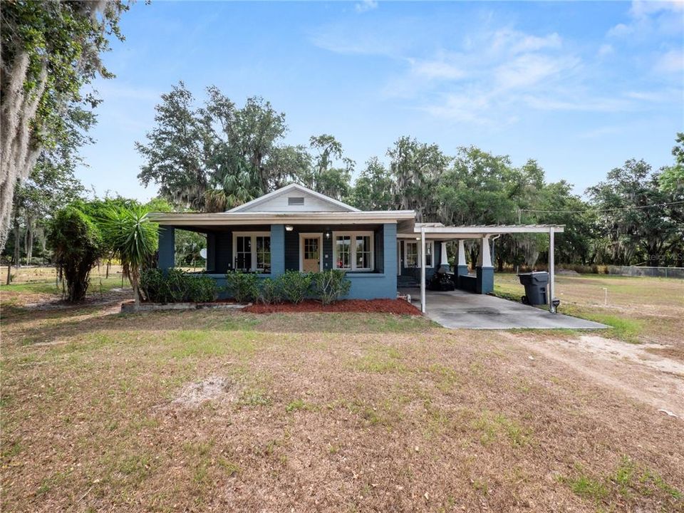 Active With Contract: $289,000 (3 beds, 2 baths, 1348 Square Feet)