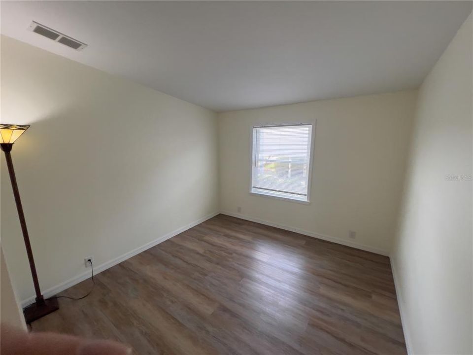 For Sale: $200,000 (2 beds, 2 baths, 1144 Square Feet)