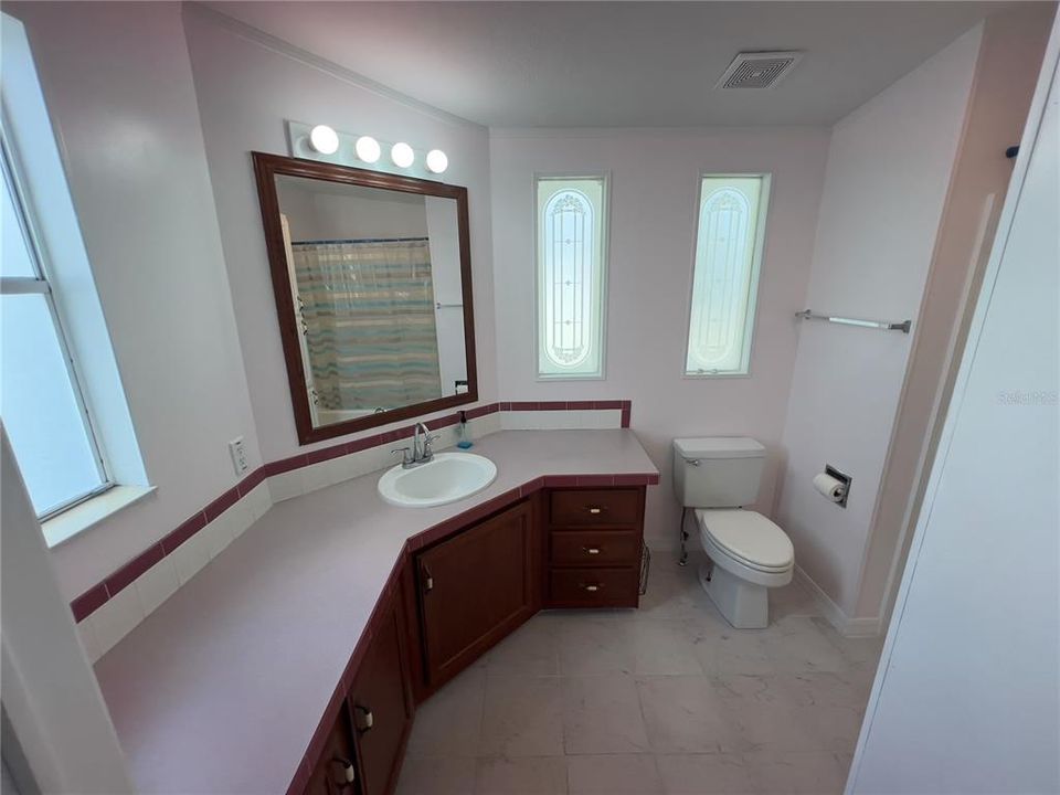 待售: $200,000 (2 贝兹, 2 浴室, 1144 平方英尺)