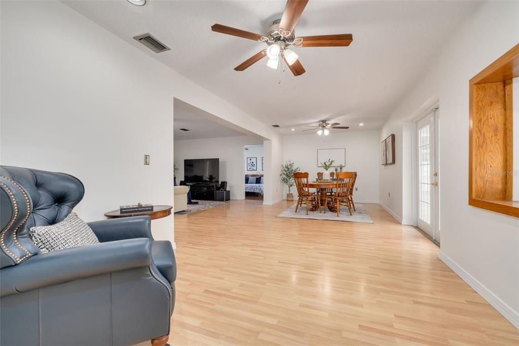 Active With Contract: $675,000 (3 beds, 2 baths, 1886 Square Feet)
