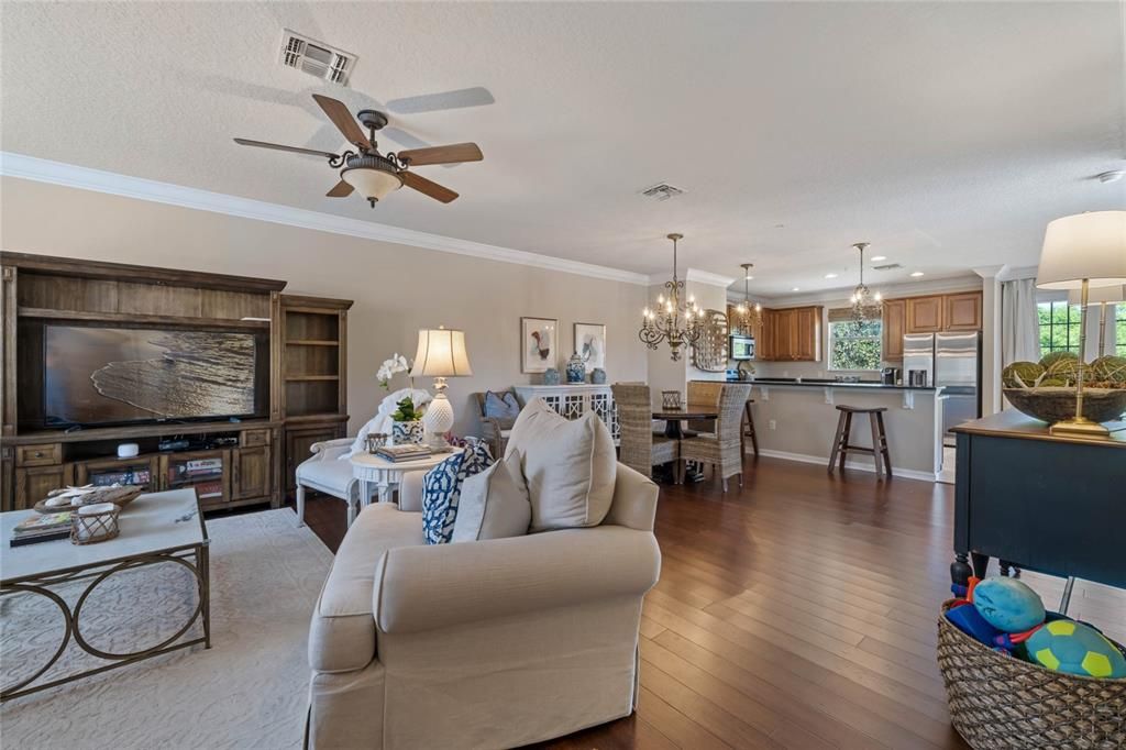 For Sale: $494,900 (4 beds, 2 baths, 2278 Square Feet)