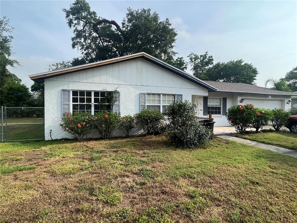 Recently Sold: $325,000 (3 beds, 2 baths, 1760 Square Feet)