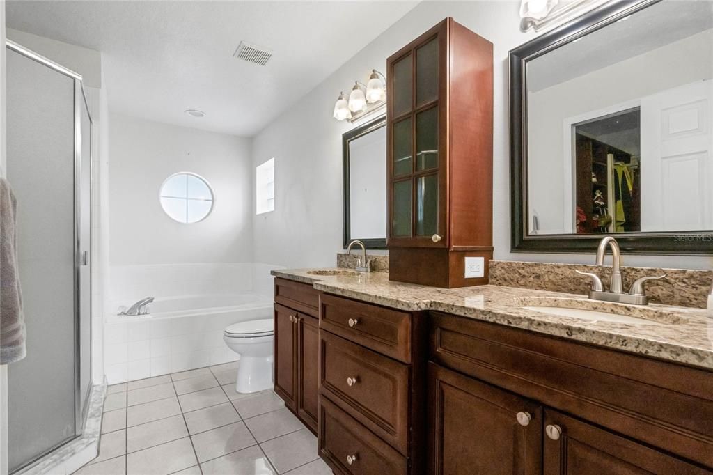 Active With Contract: $359,900 (3 beds, 2 baths, 1432 Square Feet)