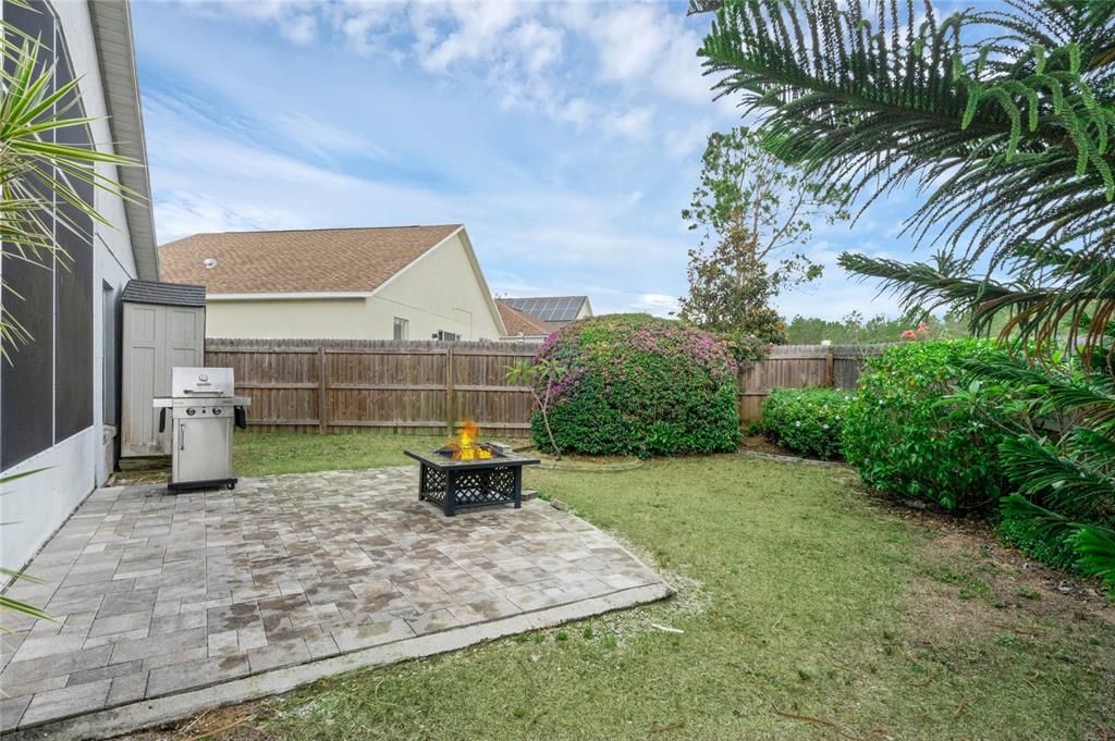 Active With Contract: $359,900 (3 beds, 2 baths, 1432 Square Feet)