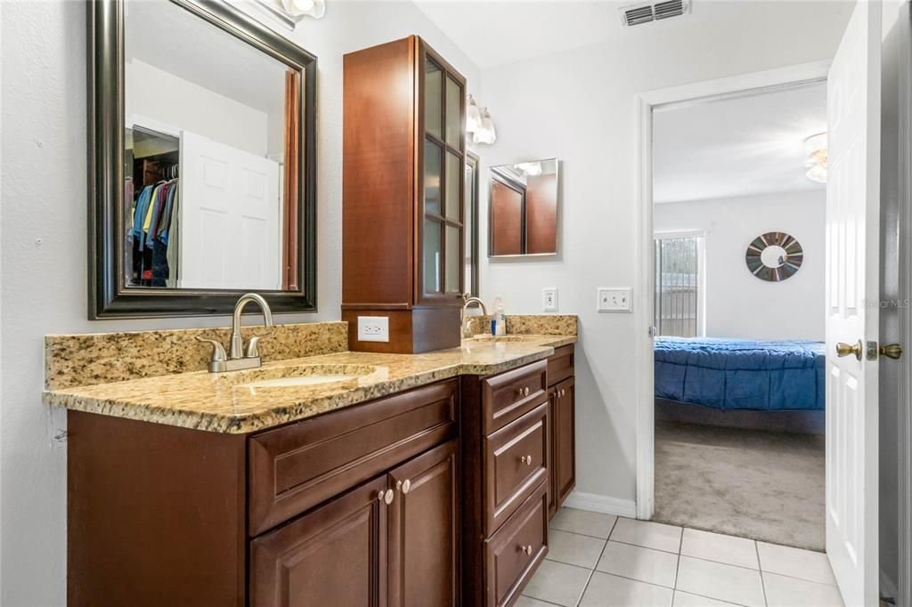 Active With Contract: $359,900 (3 beds, 2 baths, 1432 Square Feet)