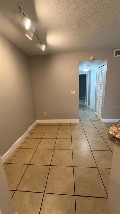 For Rent: $1,500 (2 beds, 1 baths, 934 Square Feet)