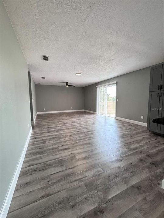 Recently Rented: $2,600 (4 beds, 2 baths, 1765 Square Feet)