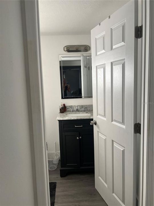 For Rent: $1,700 (2 beds, 1 baths, 700 Square Feet)