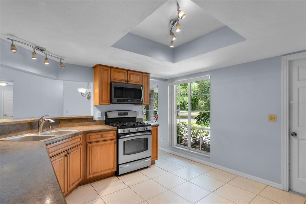For Sale: $450,000 (3 beds, 2 baths, 1725 Square Feet)