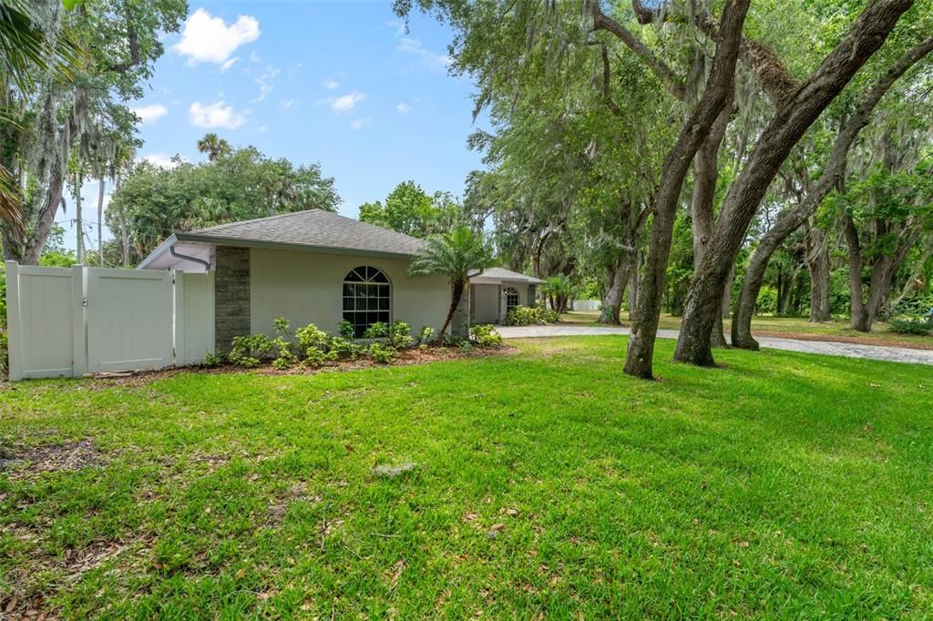 For Sale: $450,000 (3 beds, 2 baths, 1725 Square Feet)