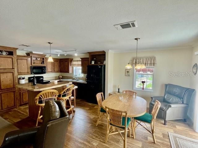 Kitchen Dining area combo