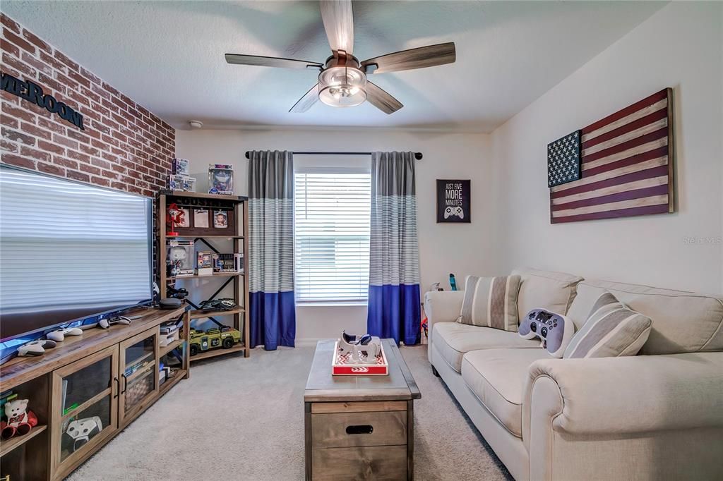 Active With Contract: $2,375 (4 beds, 2 baths, 1812 Square Feet)