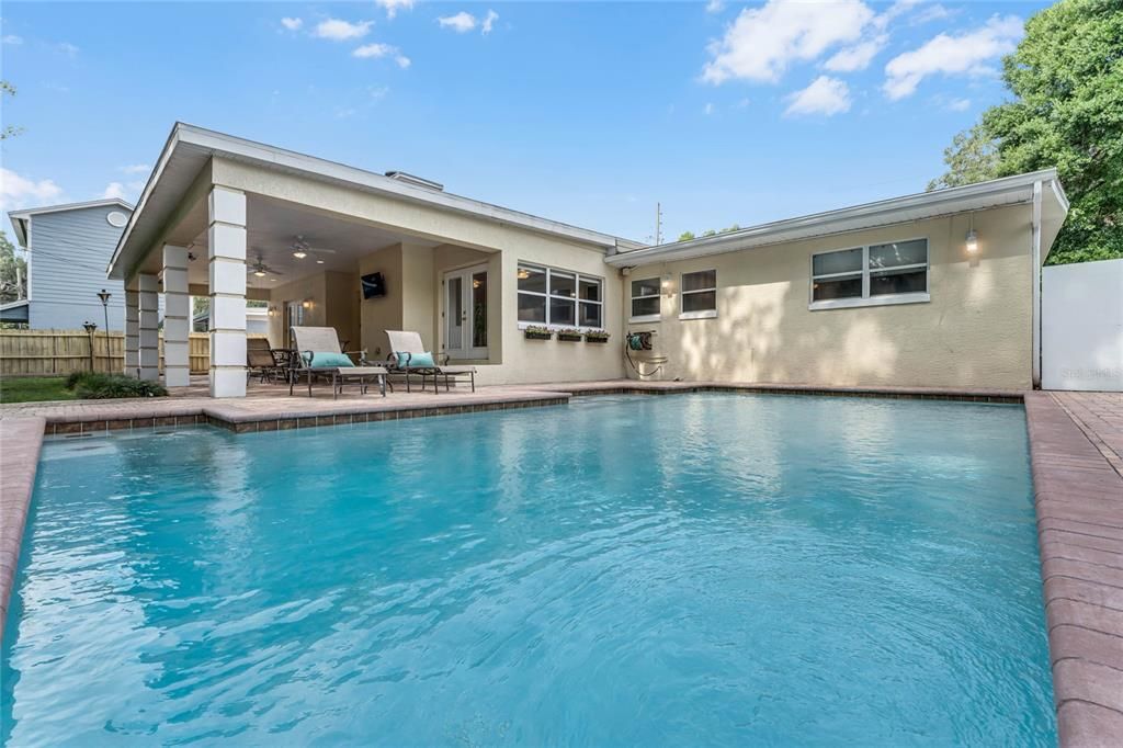 Active With Contract: $717,500 (4 beds, 3 baths, 2363 Square Feet)