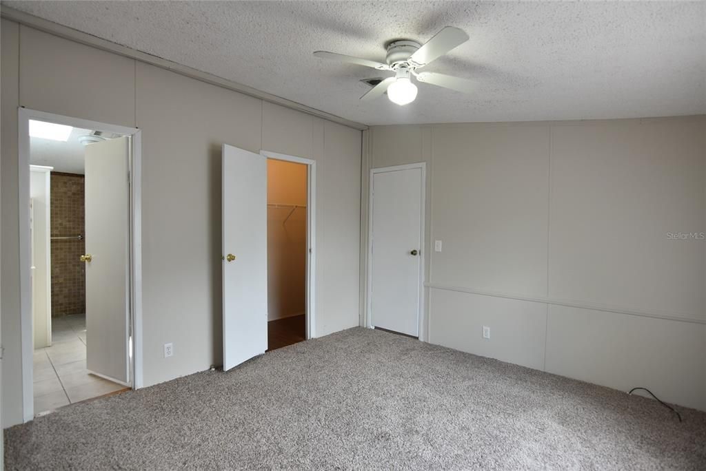 For Rent: $1,900 (3 beds, 2 baths, 1152 Square Feet)