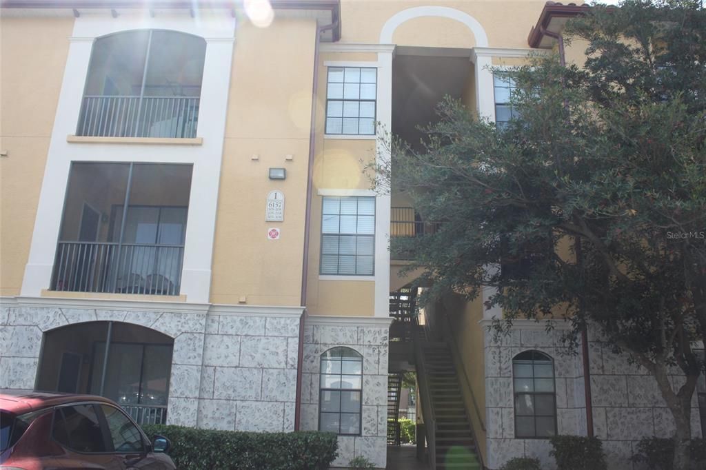 Active With Contract: $1,695 (2 beds, 2 baths, 1138 Square Feet)