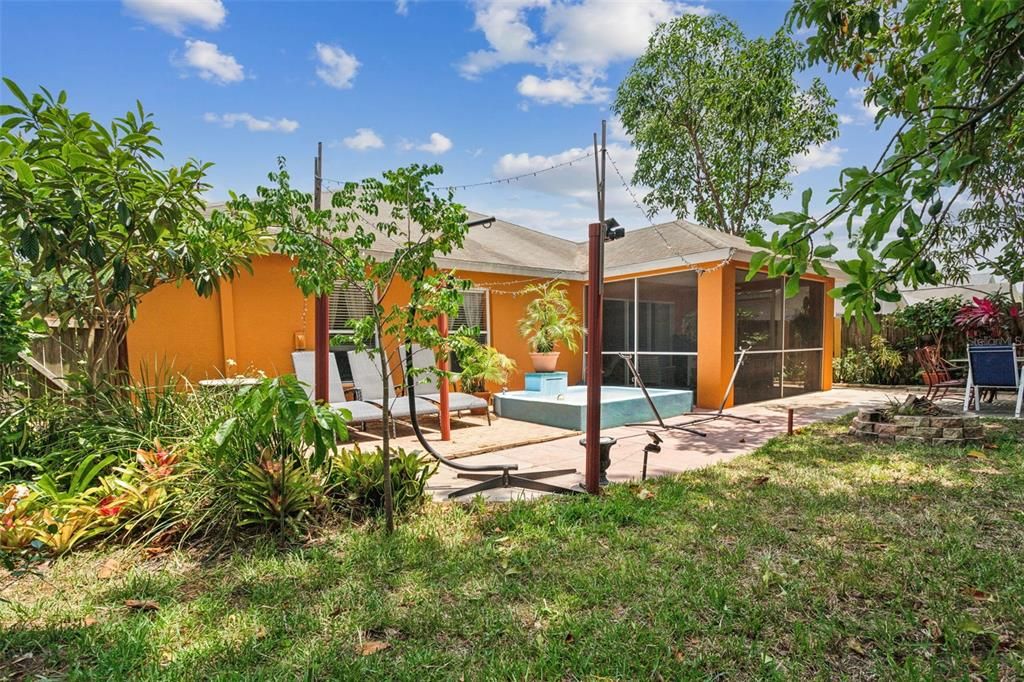 Active With Contract: $419,900 (4 beds, 2 baths, 1956 Square Feet)