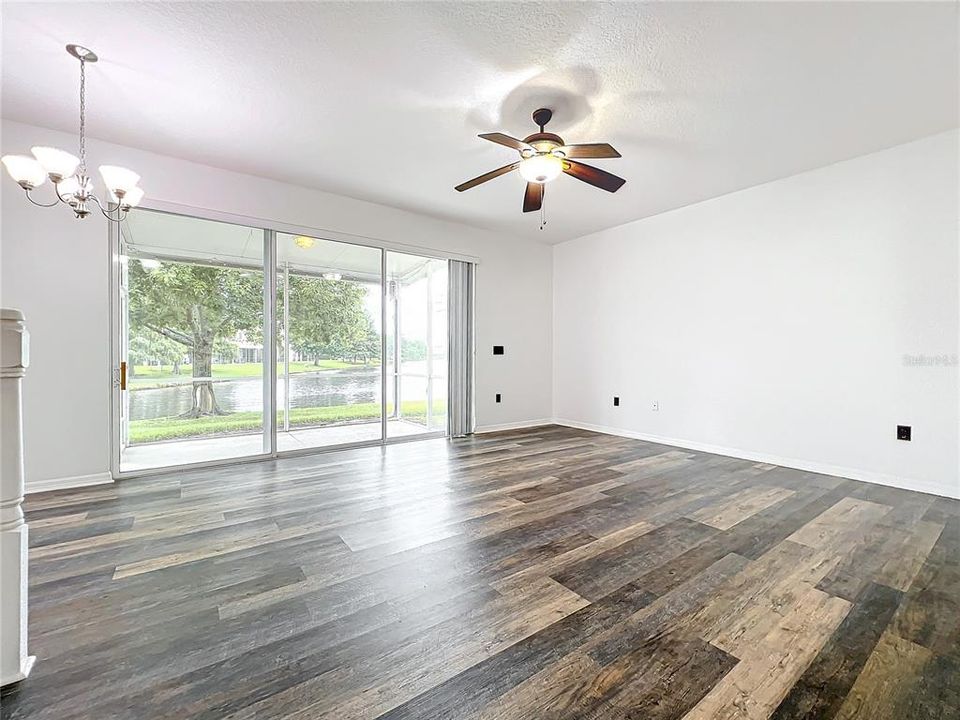 For Sale: $325,000 (3 beds, 2 baths, 1498 Square Feet)