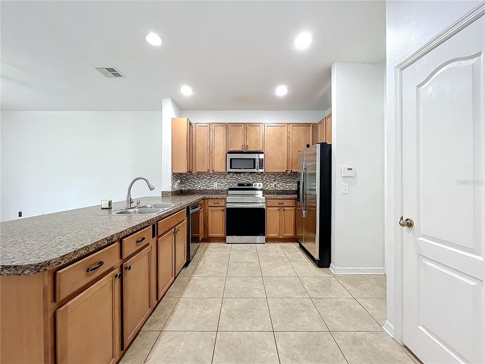 For Sale: $325,000 (3 beds, 2 baths, 1498 Square Feet)