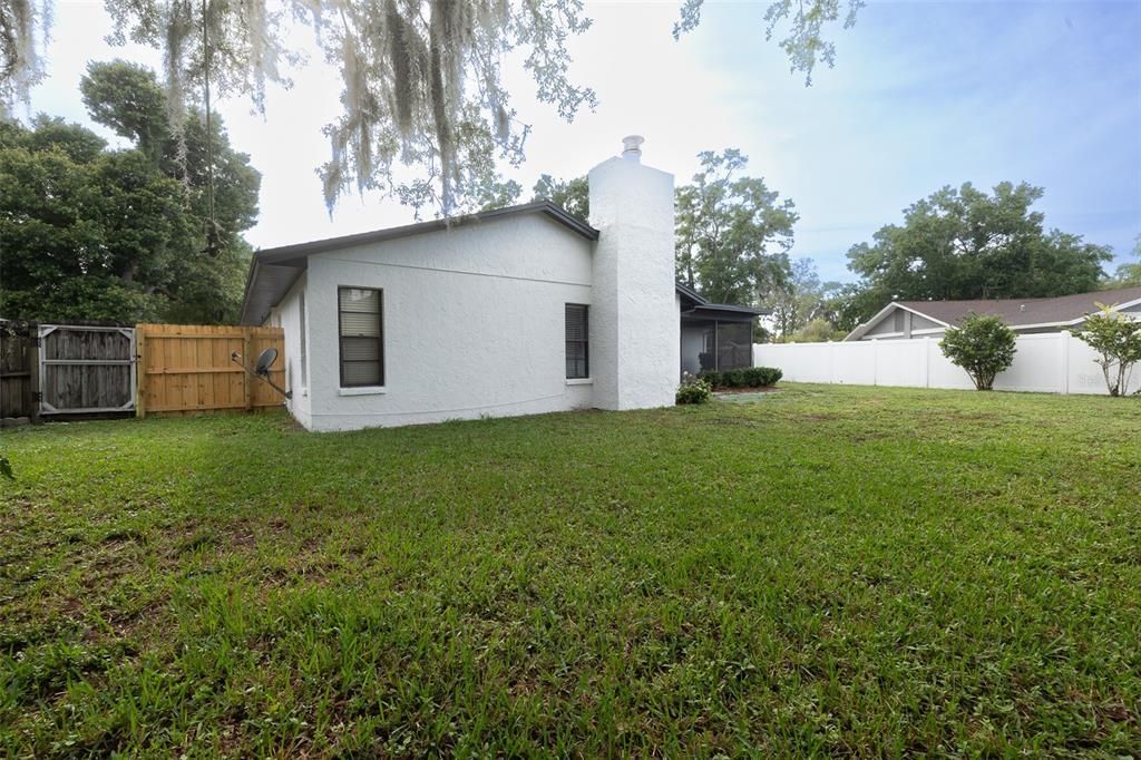 For Sale: $355,000 (3 beds, 2 baths, 1573 Square Feet)