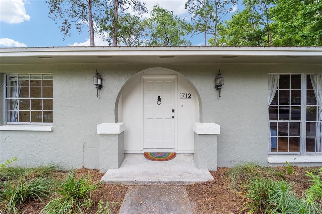 Recently Sold: $345,000 (3 beds, 2 baths, 1388 Square Feet)