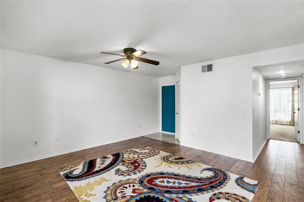 Active With Contract: $247,000 (3 beds, 2 baths, 1263 Square Feet)