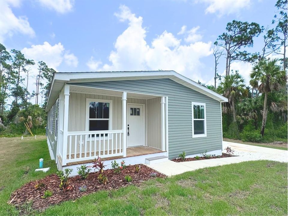 For Sale: $299,900 (3 beds, 2 baths, 1410 Square Feet)