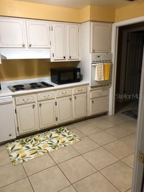 Recently Rented: $2,000 (2 beds, 2 baths, 1170 Square Feet)