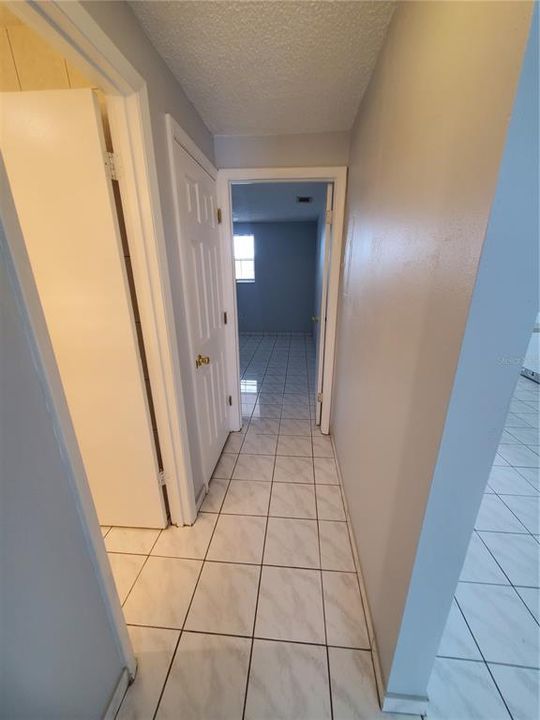 For Rent: $1,350 (2 beds, 1 baths, 792 Square Feet)