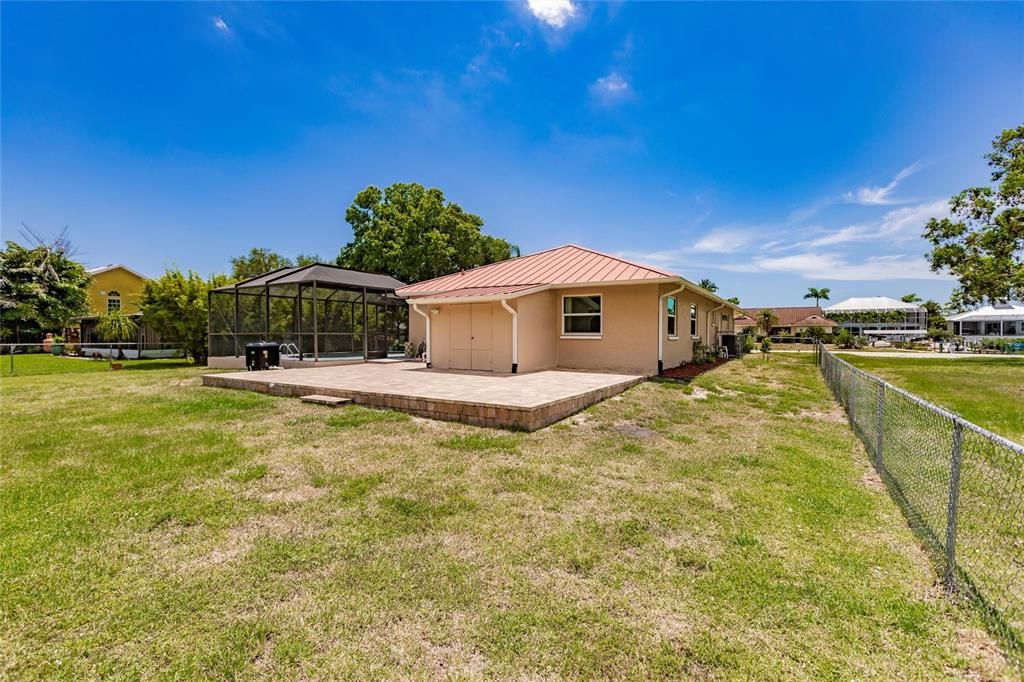 Active With Contract: $715,000 (3 beds, 2 baths, 1845 Square Feet)