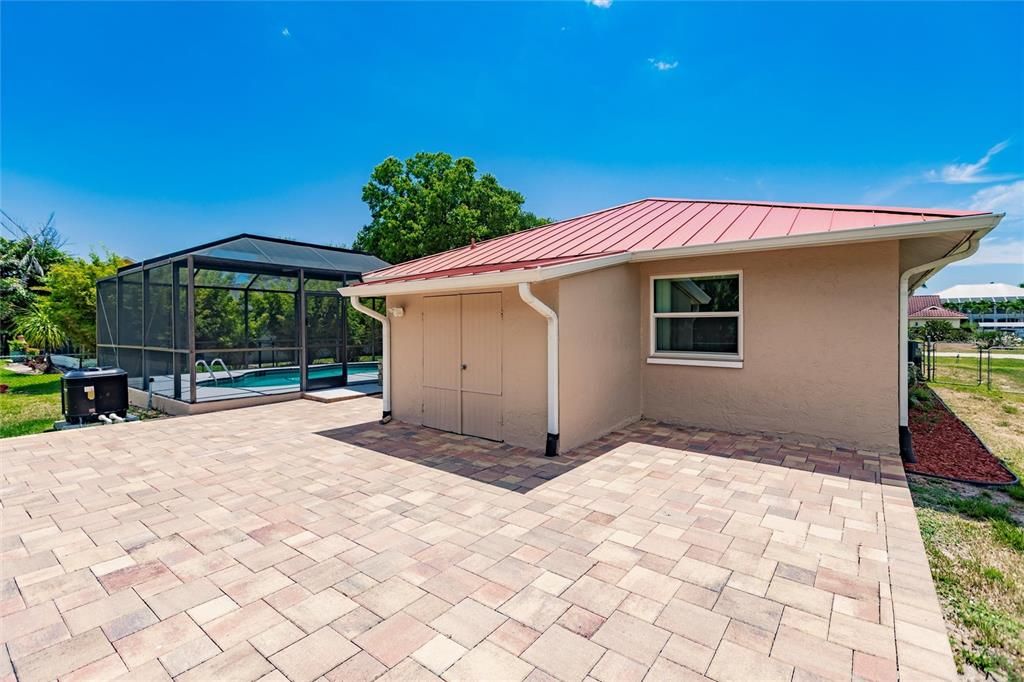 Active With Contract: $715,000 (3 beds, 2 baths, 1845 Square Feet)