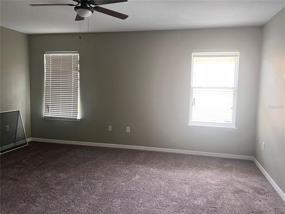 For Rent: $2,400 (3 beds, 2 baths, 2011 Square Feet)