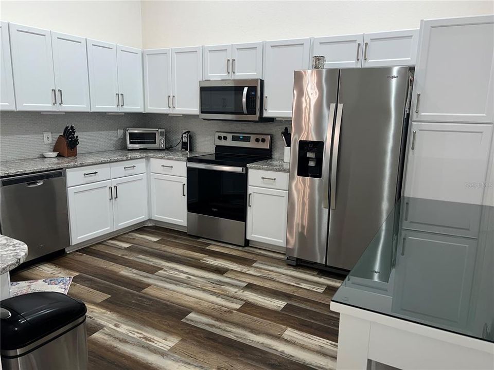 For Sale: $329,900 (3 beds, 2 baths, 1288 Square Feet)