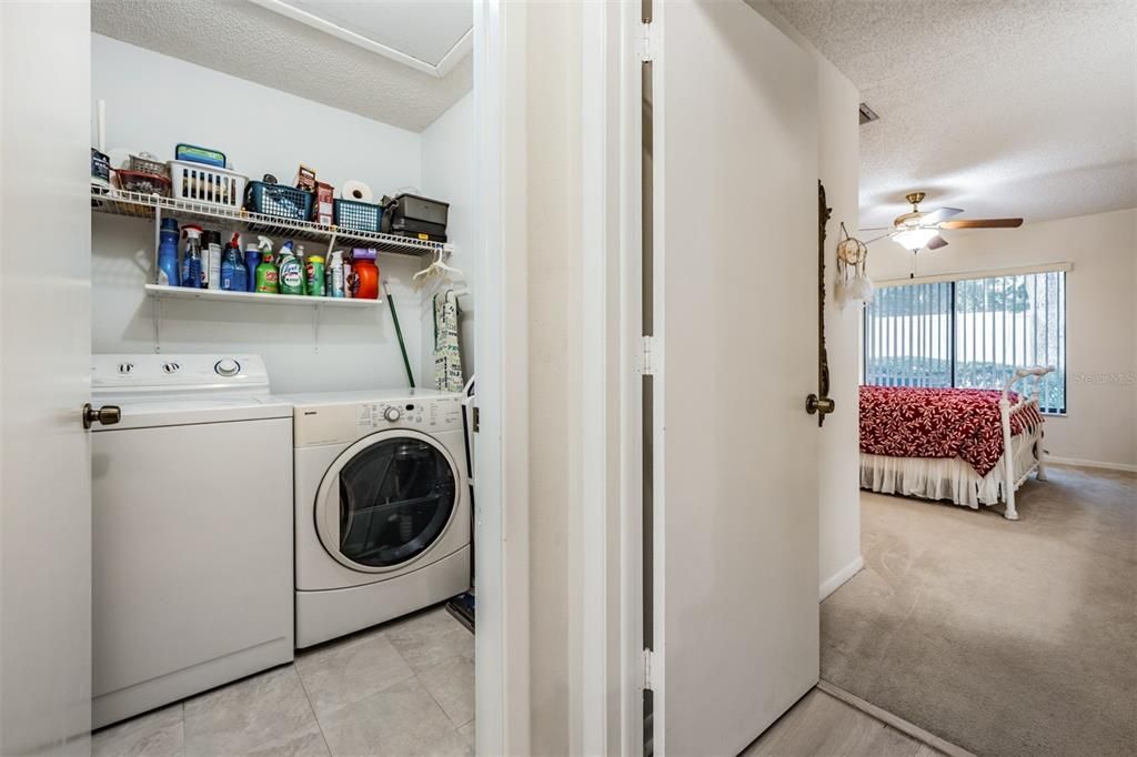 Active With Contract: $190,000 (1 beds, 1 baths, 784 Square Feet)