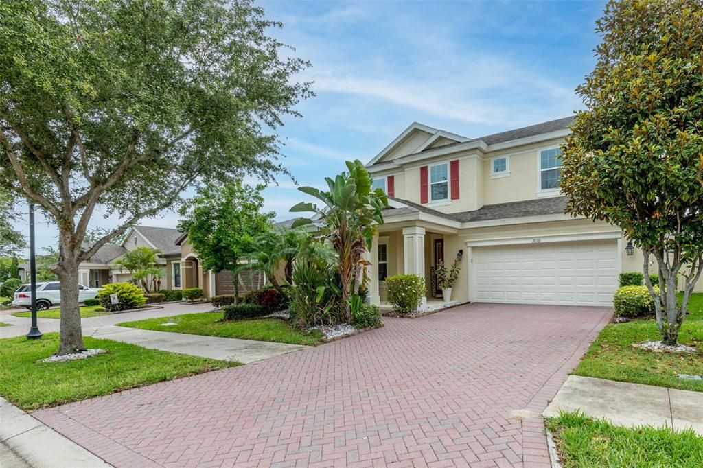 Active With Contract: $589,900 (4 beds, 3 baths, 2583 Square Feet)