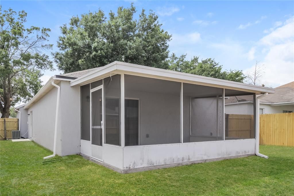 Active With Contract: $2,245 (3 beds, 2 baths, 1158 Square Feet)