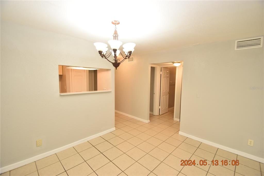 For Rent: $1,250 (2 beds, 1 baths, 1541 Square Feet)