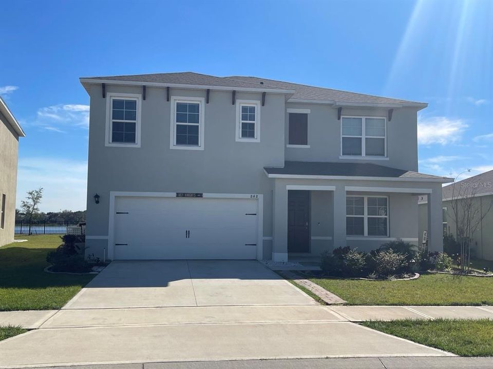 Active With Contract: $2,850 (5 beds, 3 baths, 2696 Square Feet)