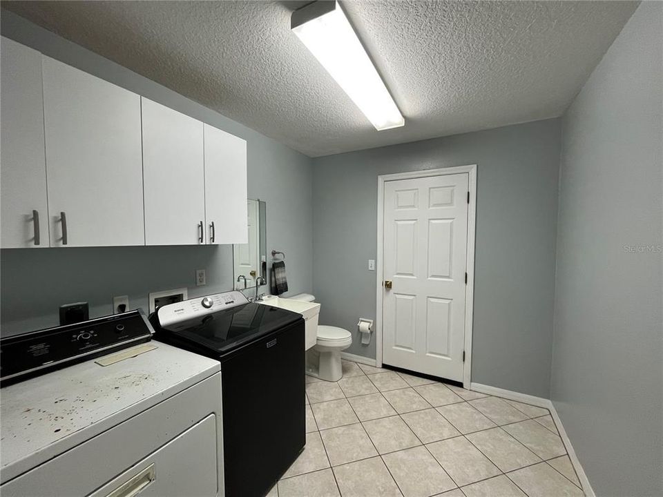 For Sale: $449,900 (3 beds, 2 baths, 1820 Square Feet)