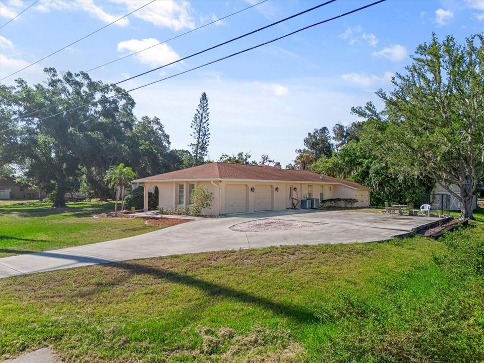 For Sale: $650,000 (4 beds, 2 baths, 2267 Square Feet)